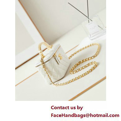 Chanel Lambskin, Resin  &  Gold-Tone Metal Clutch with Chain Bag AP3820 White 2025